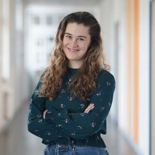 Zoe Ahlbach