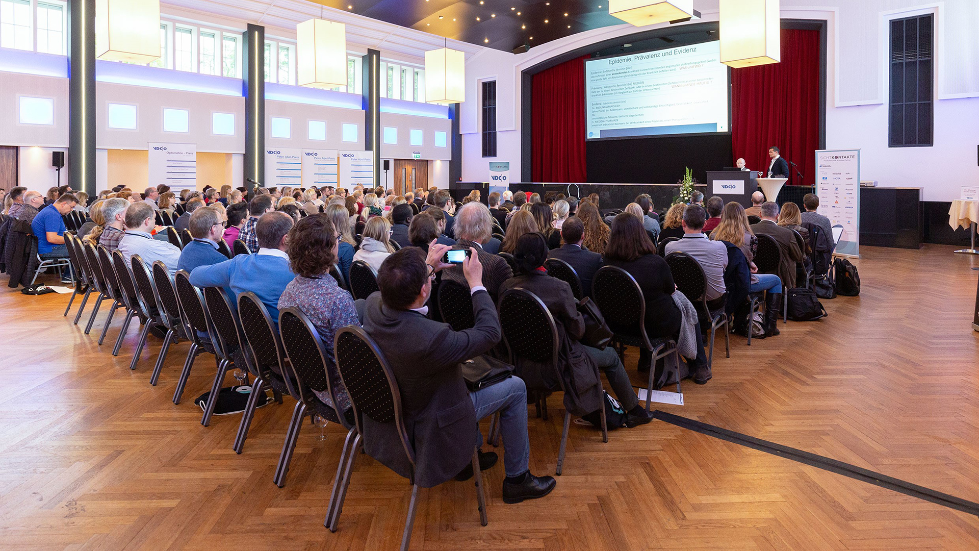 Auditorium während eines Fachvortrags