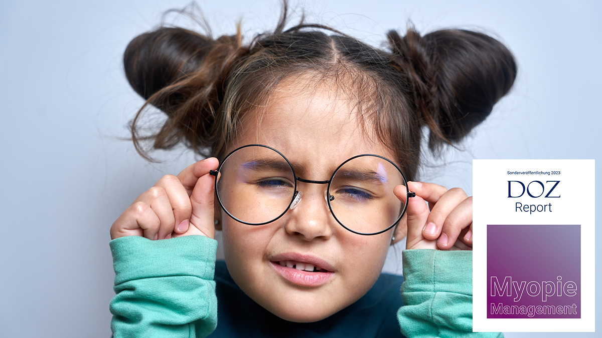 Mädchen mit Brille und Cover des DOZ Reports